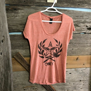 𝅺obey Size Med Red Logo Scoop Neck T-Shirt